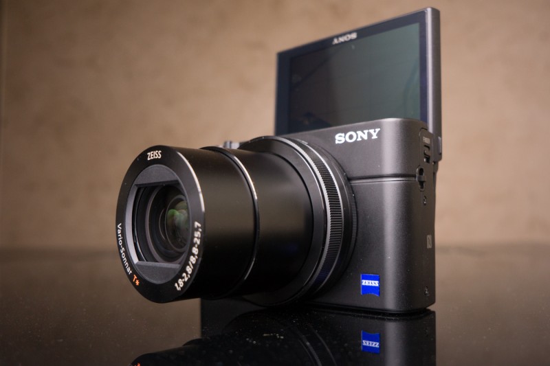 Sony RX-100 III digital camera selfie mode